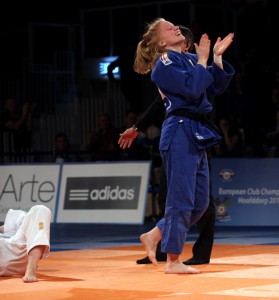 Szaundra Diedrich freut sich über ihren Sieg im Finale, der den Turniersieg für Speyer sicherte